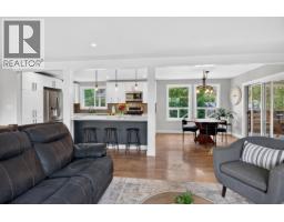 Living room - 3644 Westsyde Road, Kamloops, BC V2B7H6 Photo 11