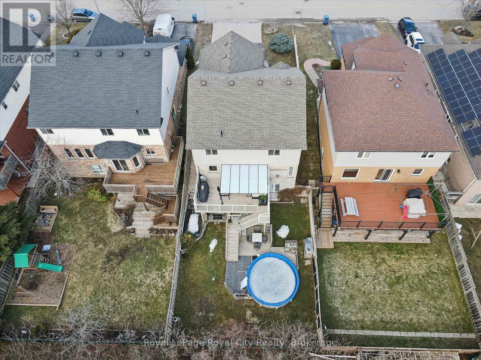 87 LAW DRIVE - 44