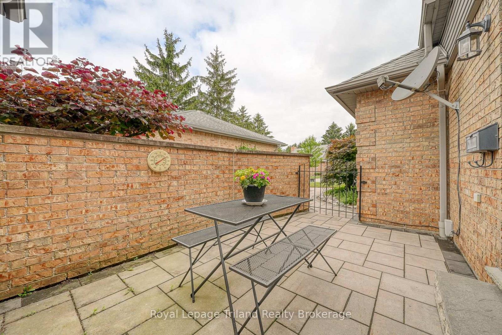 623 LANSDOWNE AVENUE - 5