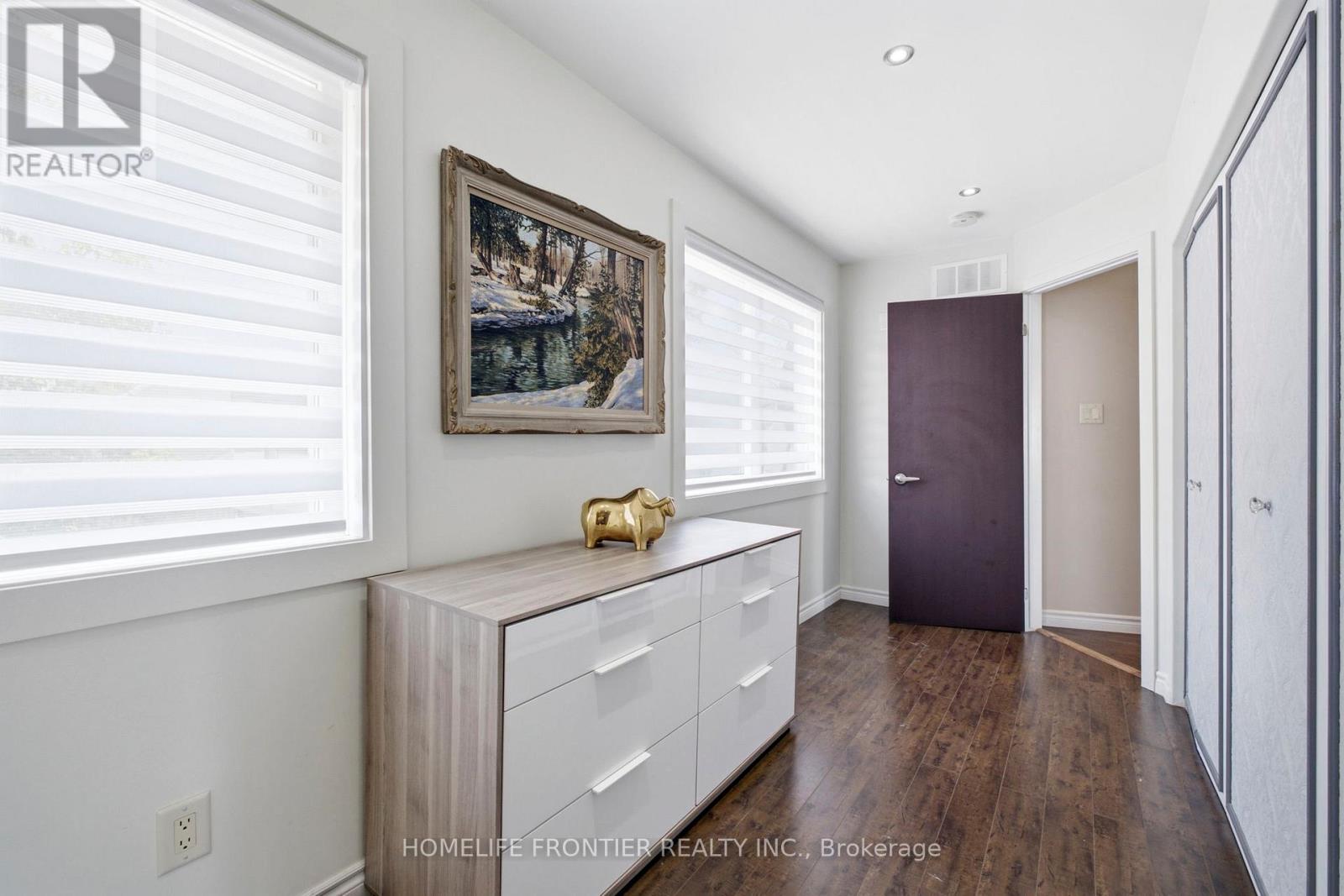 813 LAKE DRIVE E - 23