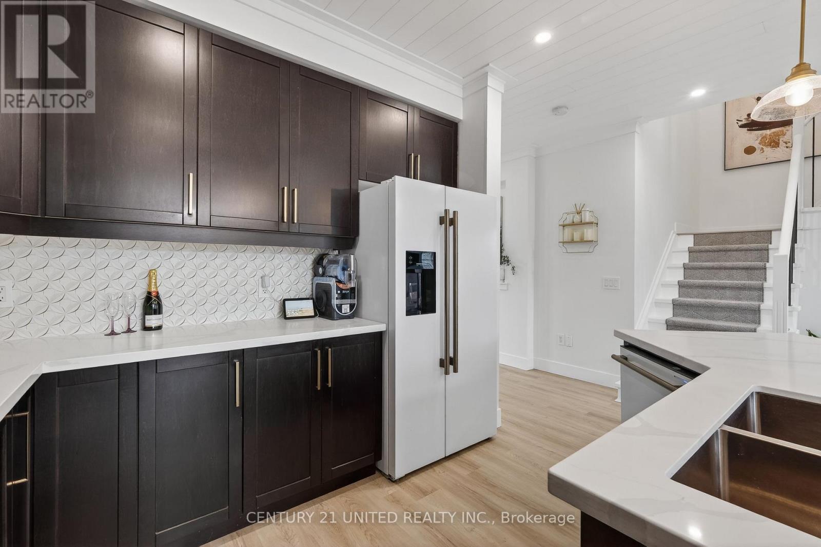696 FISHER STREET - 18