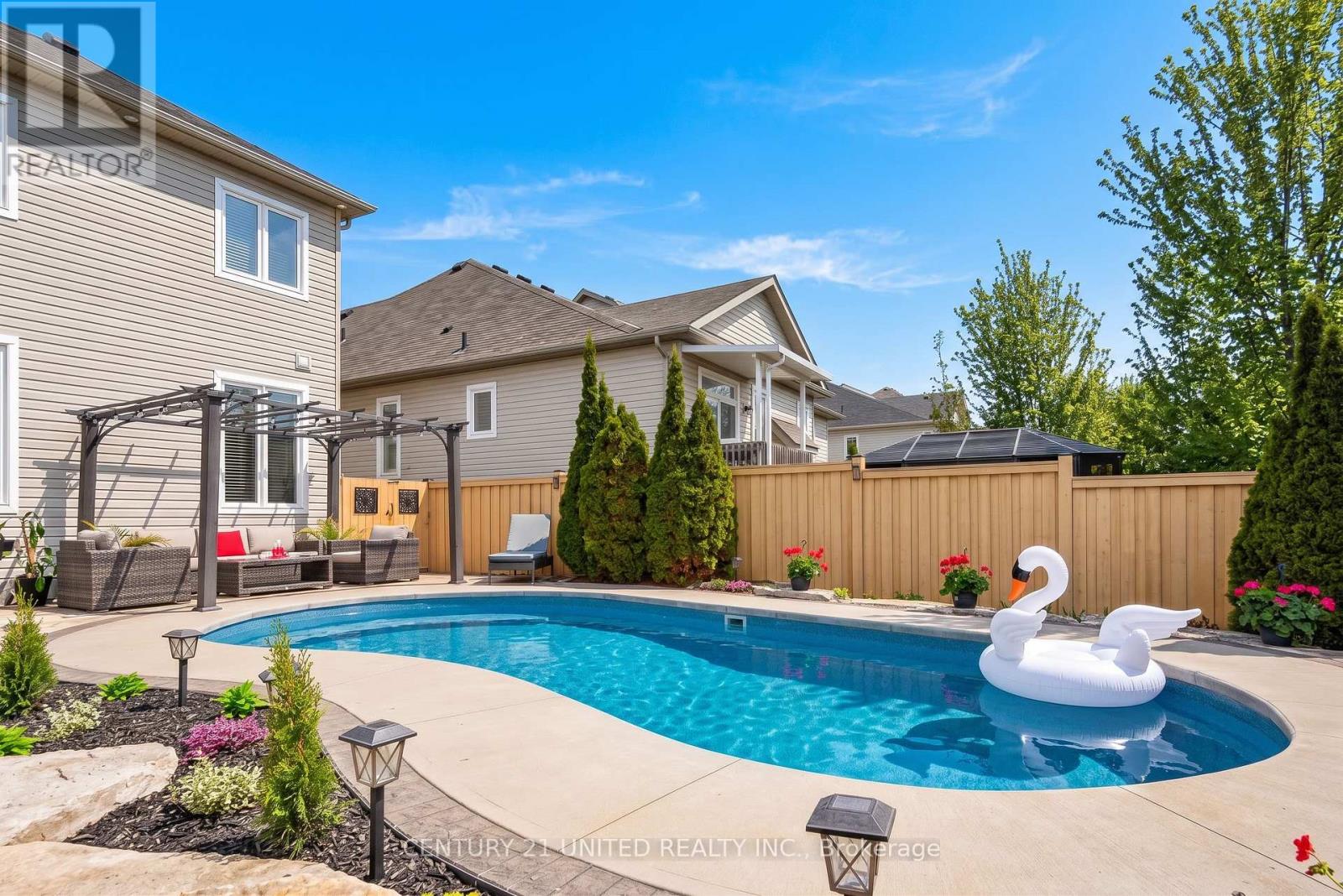 696 FISHER STREET - 39