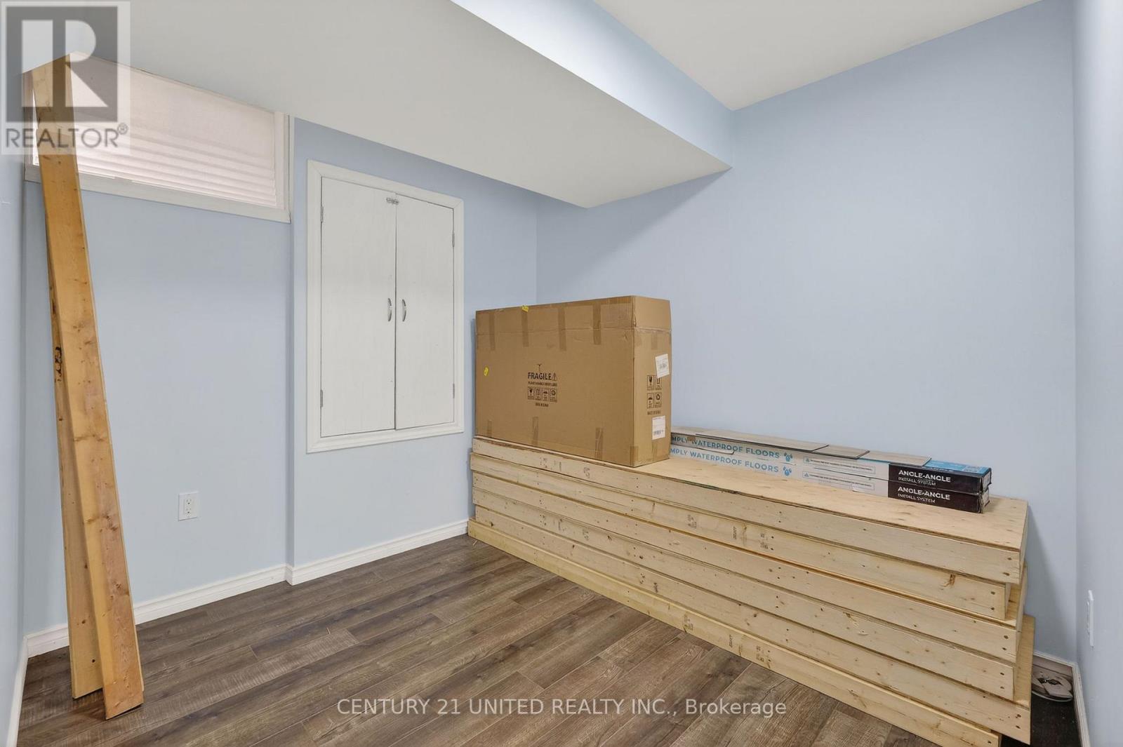 696 FISHER STREET - 37