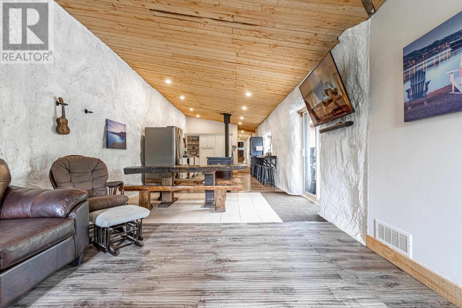 3112 PETERS Road - 11