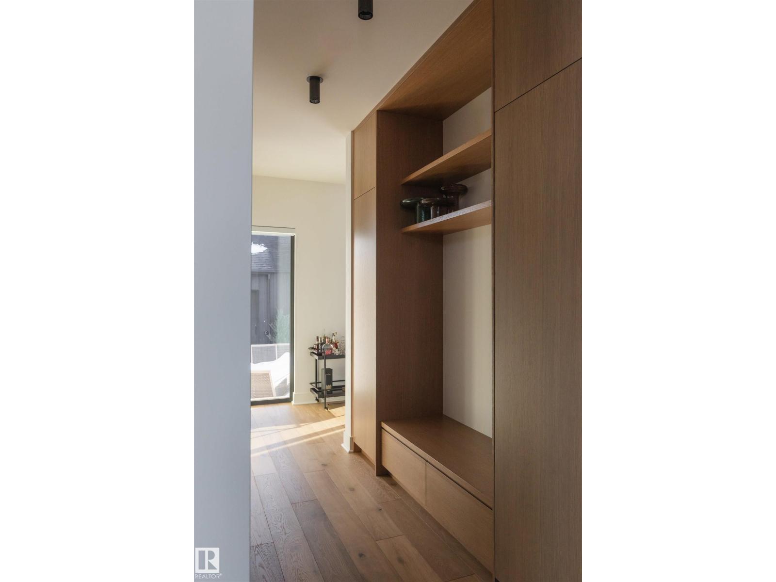 9135 141 ST NW - 19