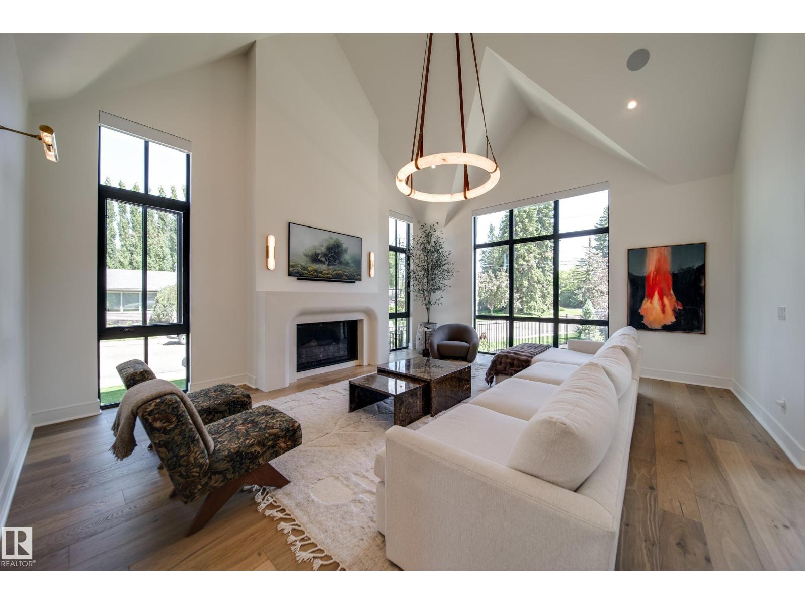 9135 141 ST NW - 3