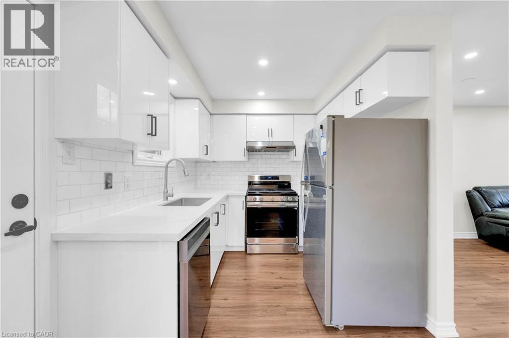 191 STIRLING MACGREGOR Drive - 14