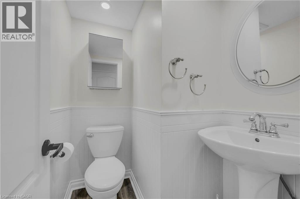 191 STIRLING MACGREGOR Drive - 17