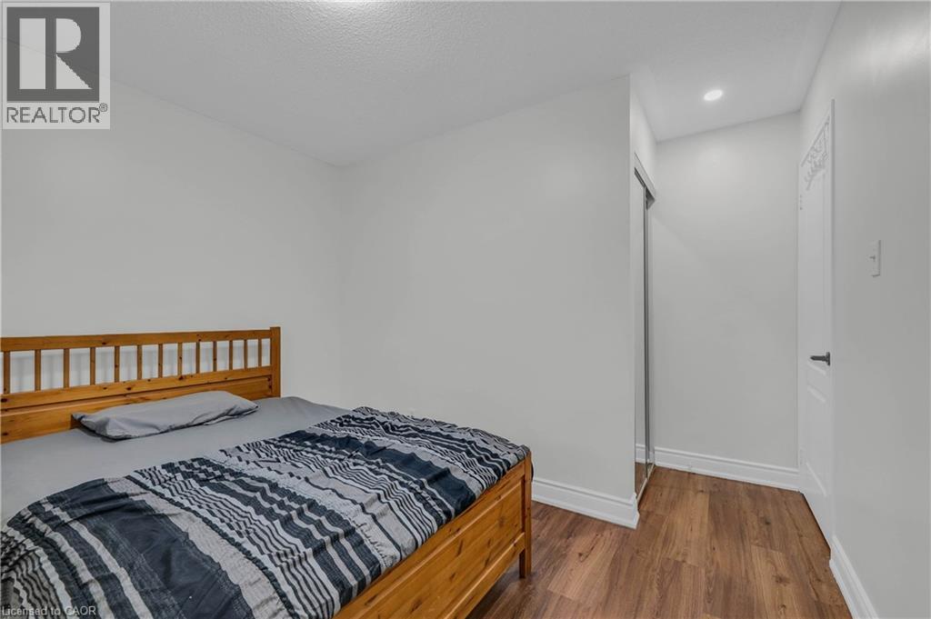 191 STIRLING MACGREGOR Drive - 20