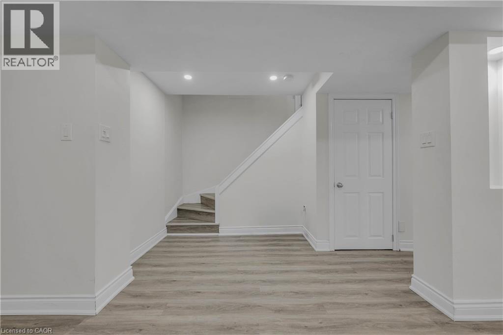 191 STIRLING MACGREGOR Drive - 24