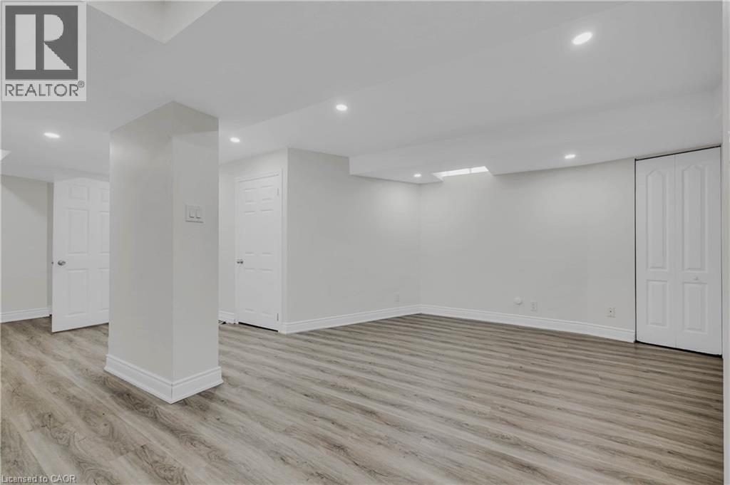 191 STIRLING MACGREGOR Drive - 25