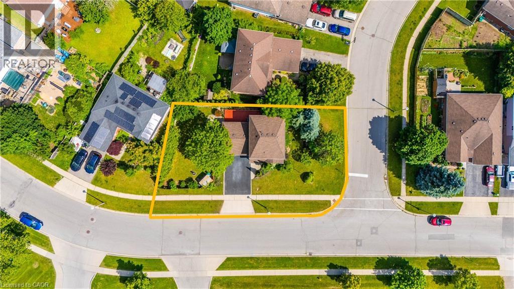 191 STIRLING MACGREGOR Drive - 33