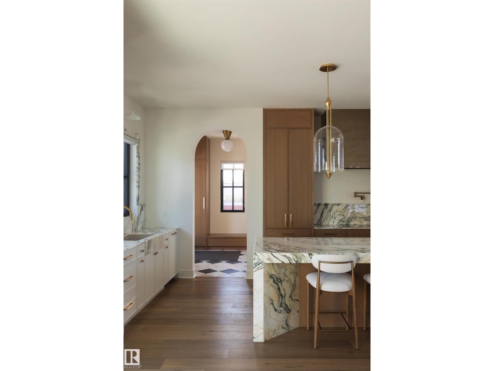 9135 141 ST NW - 10