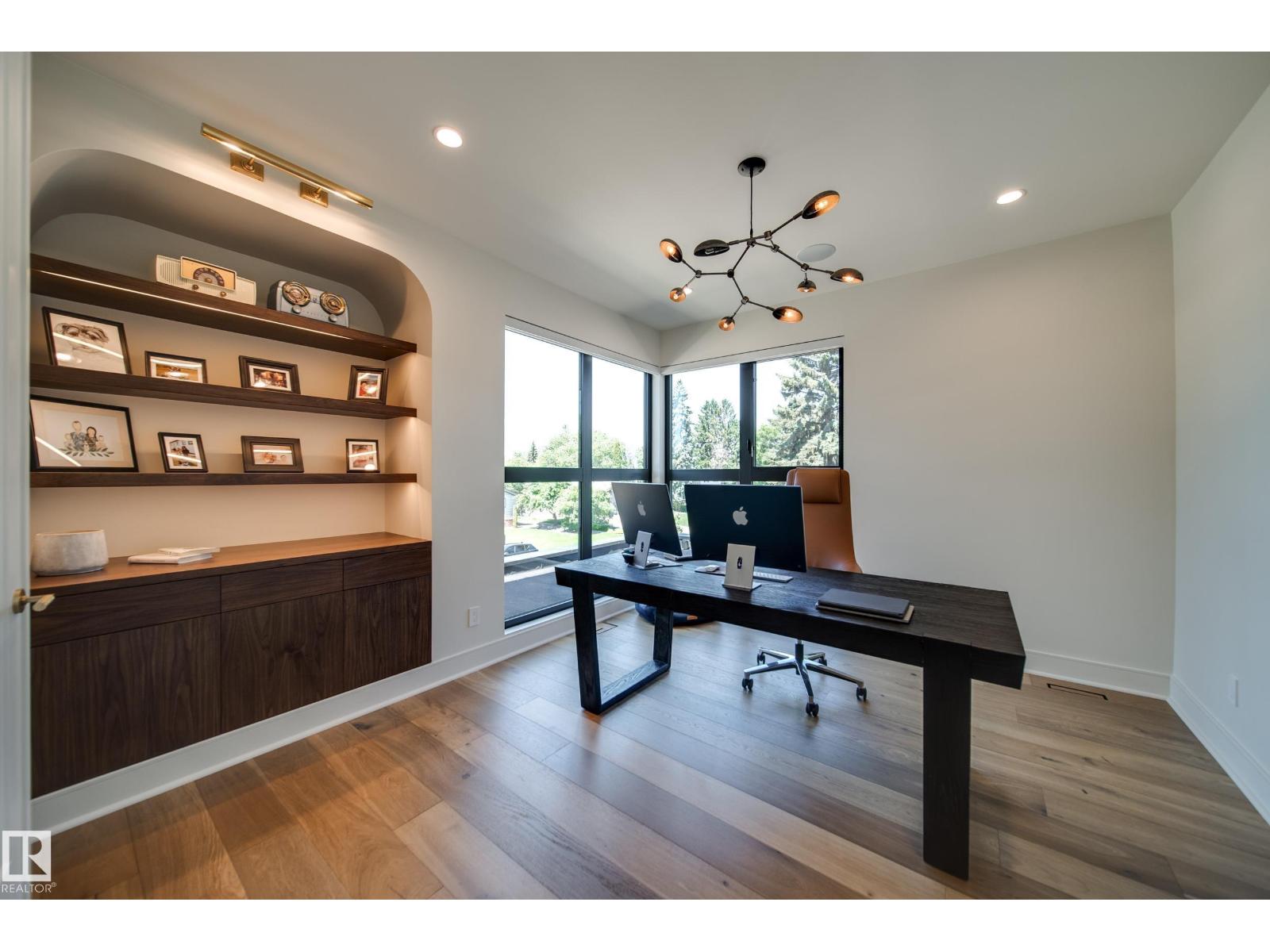 9135 141 ST NW - 21