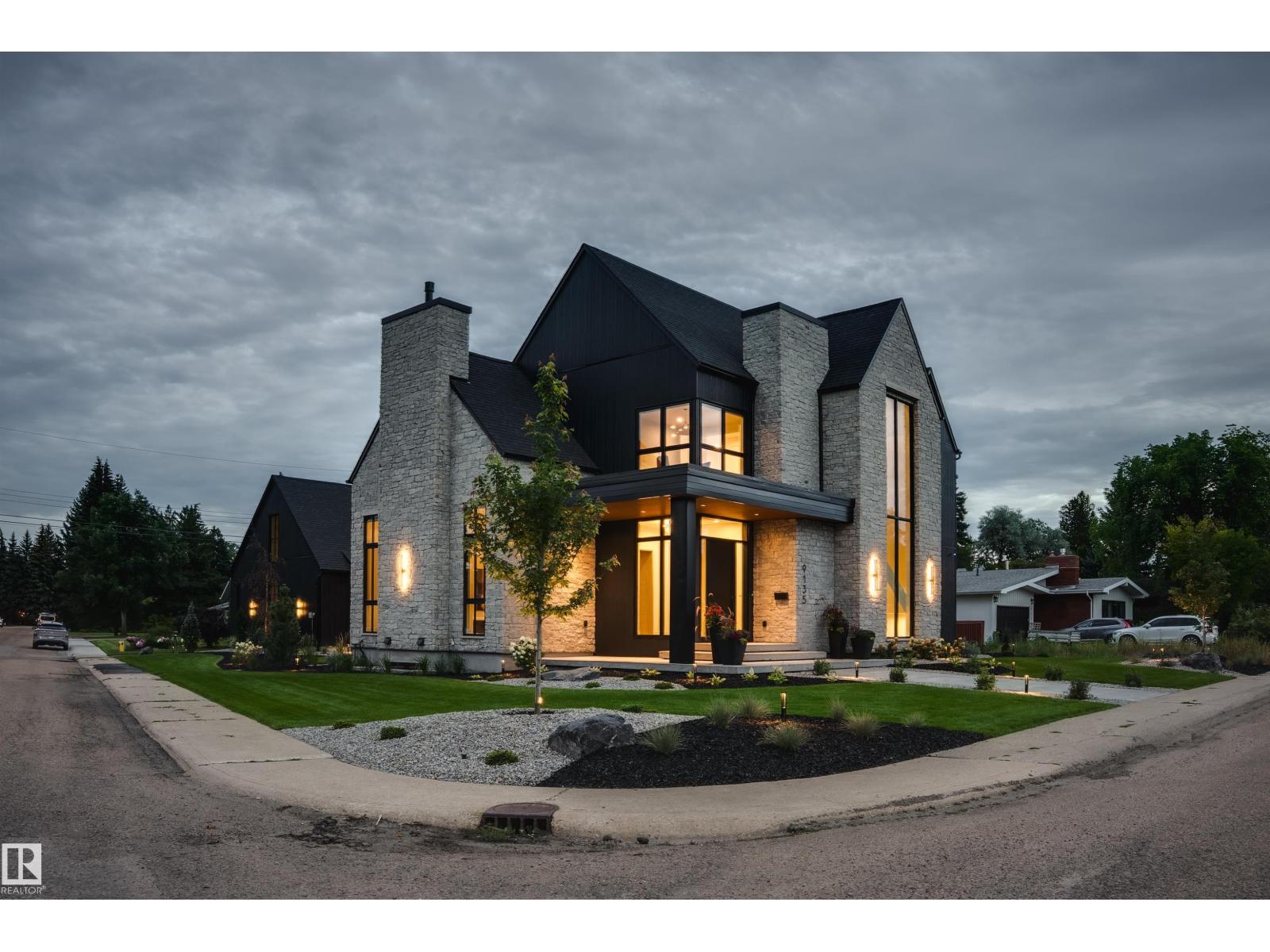 9135 141 ST NW - 2
