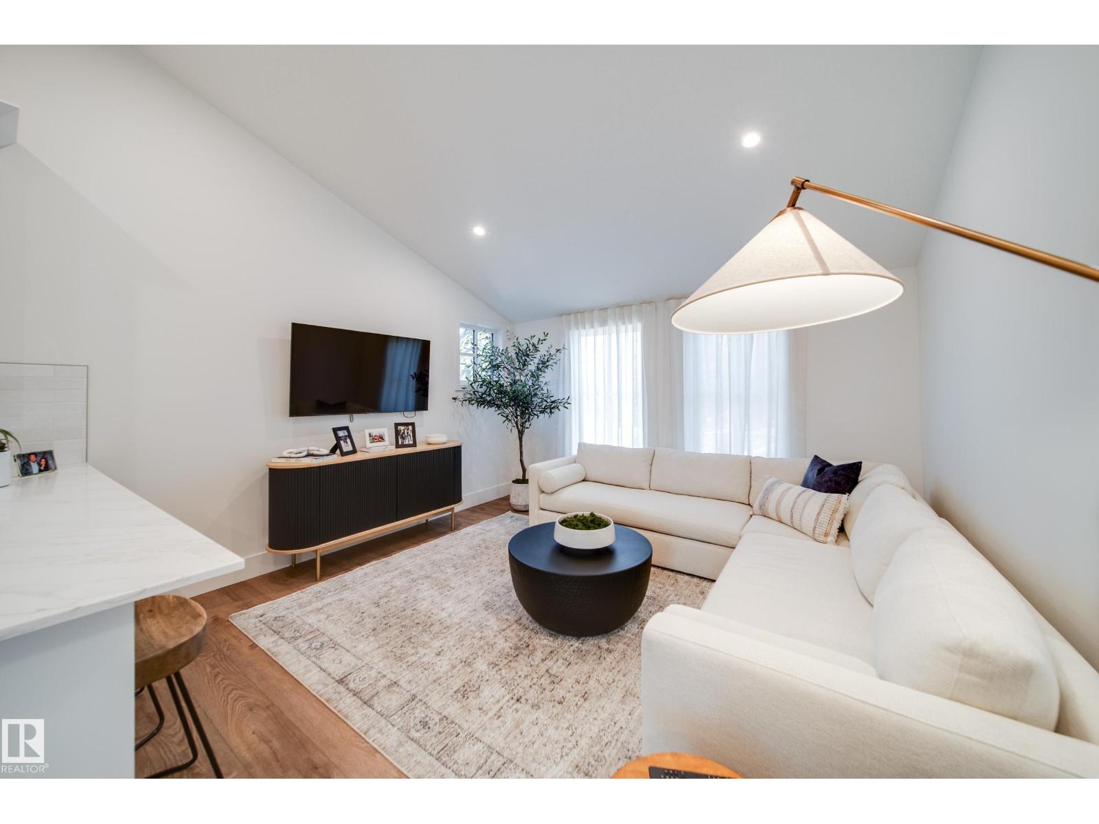 9135 141 ST NW - 58
