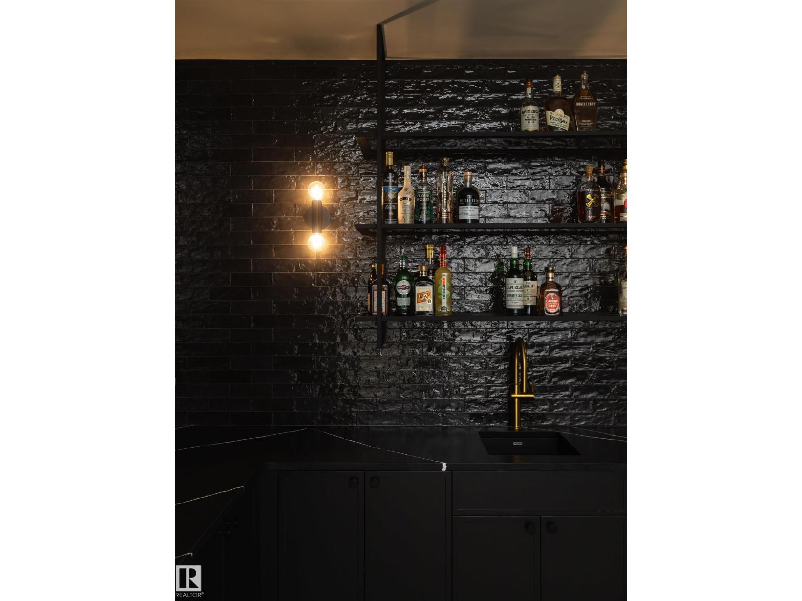 9135 141 ST NW - 41