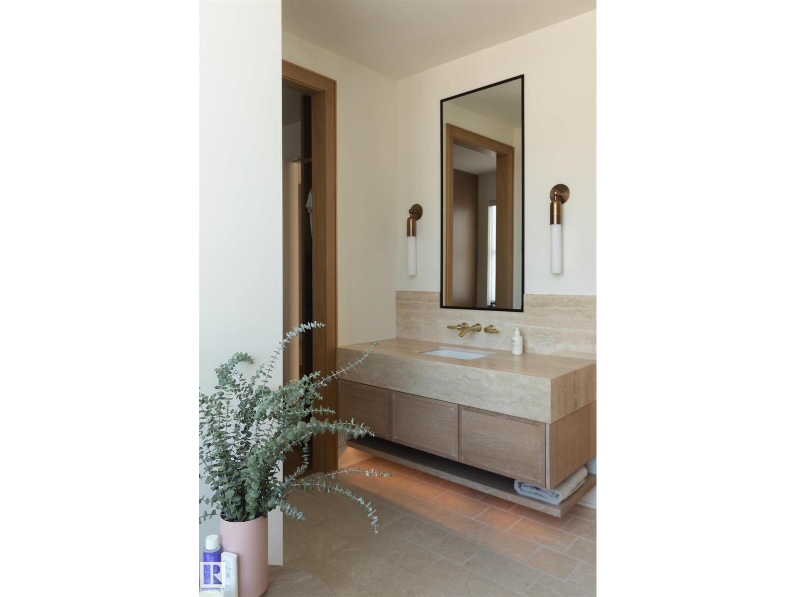 9135 141 ST NW - 29