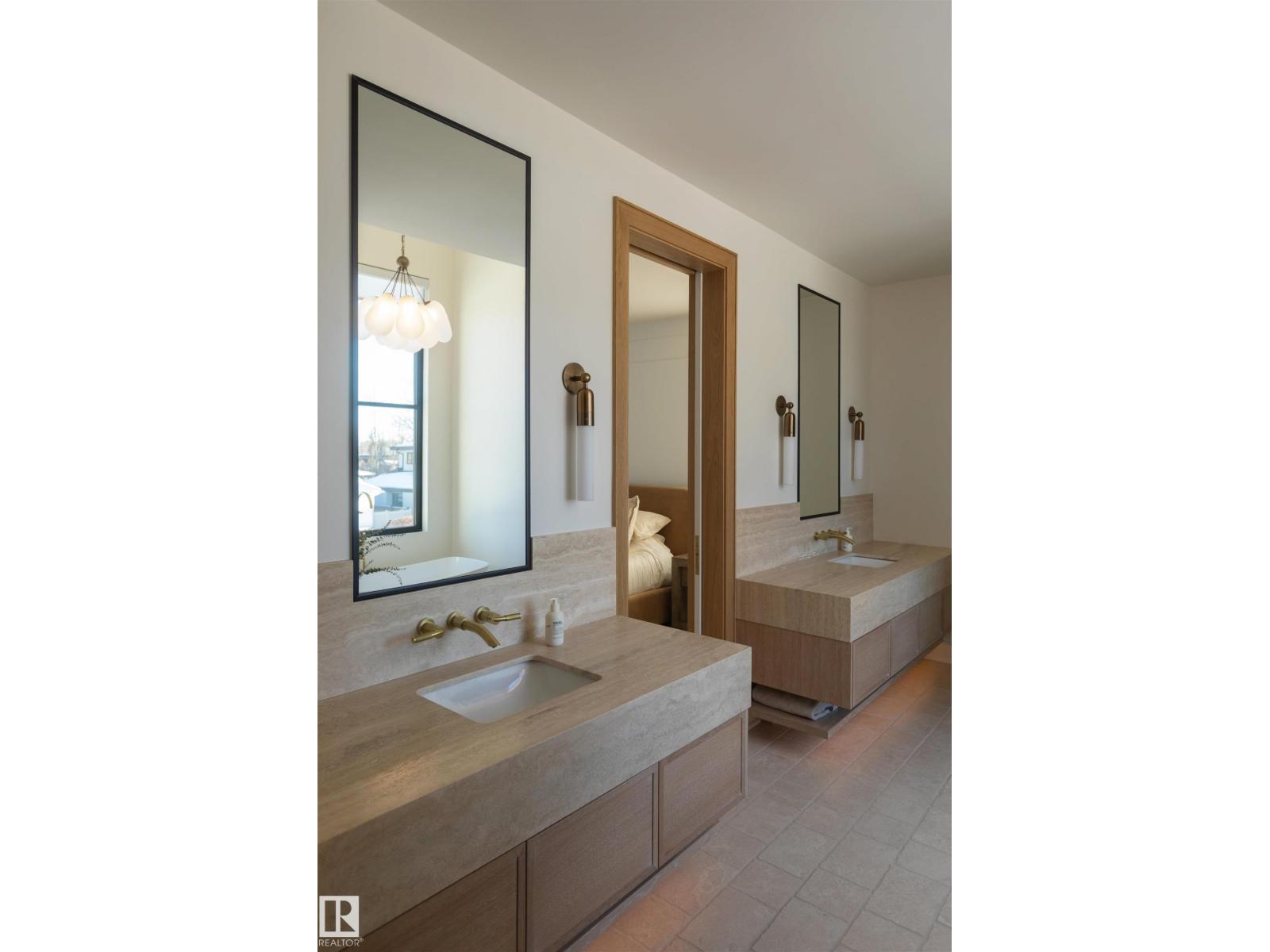 9135 141 ST NW - 26