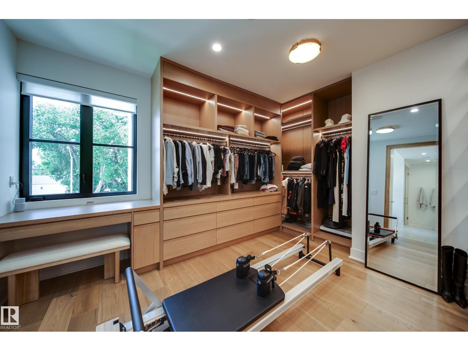 9135 141 ST NW - 31
