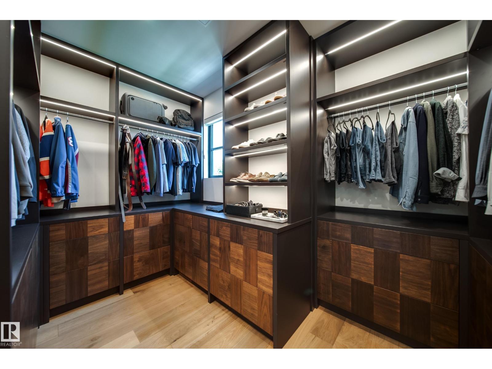 9135 141 ST NW - 34