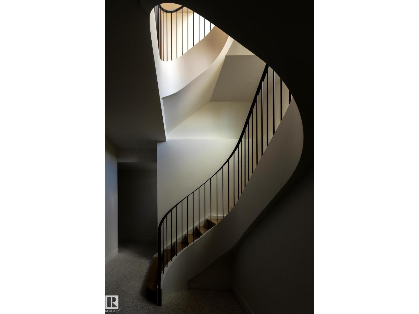 9135 141 ST NW - 38
