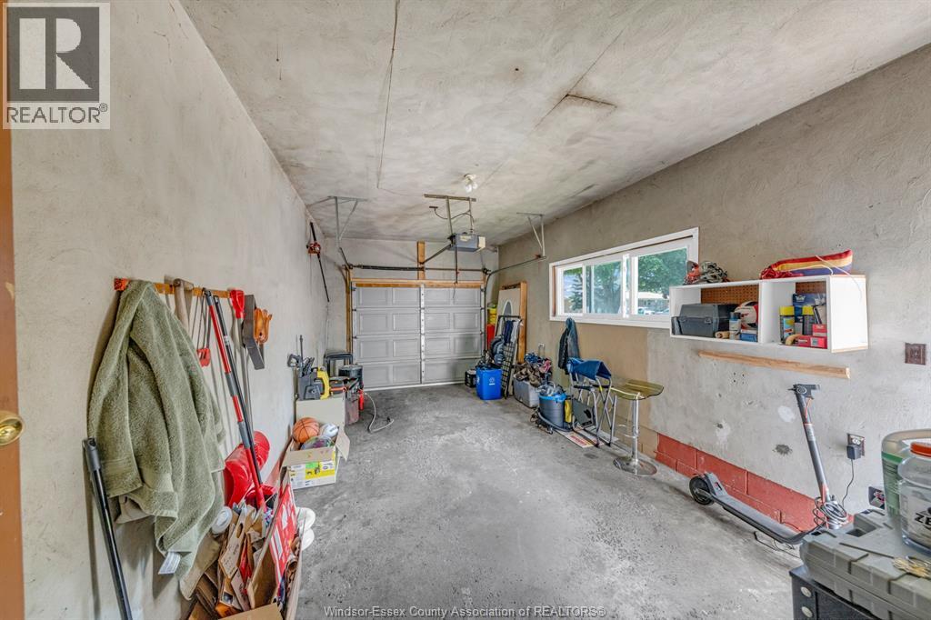 71 Danforth AVENUE - 23
