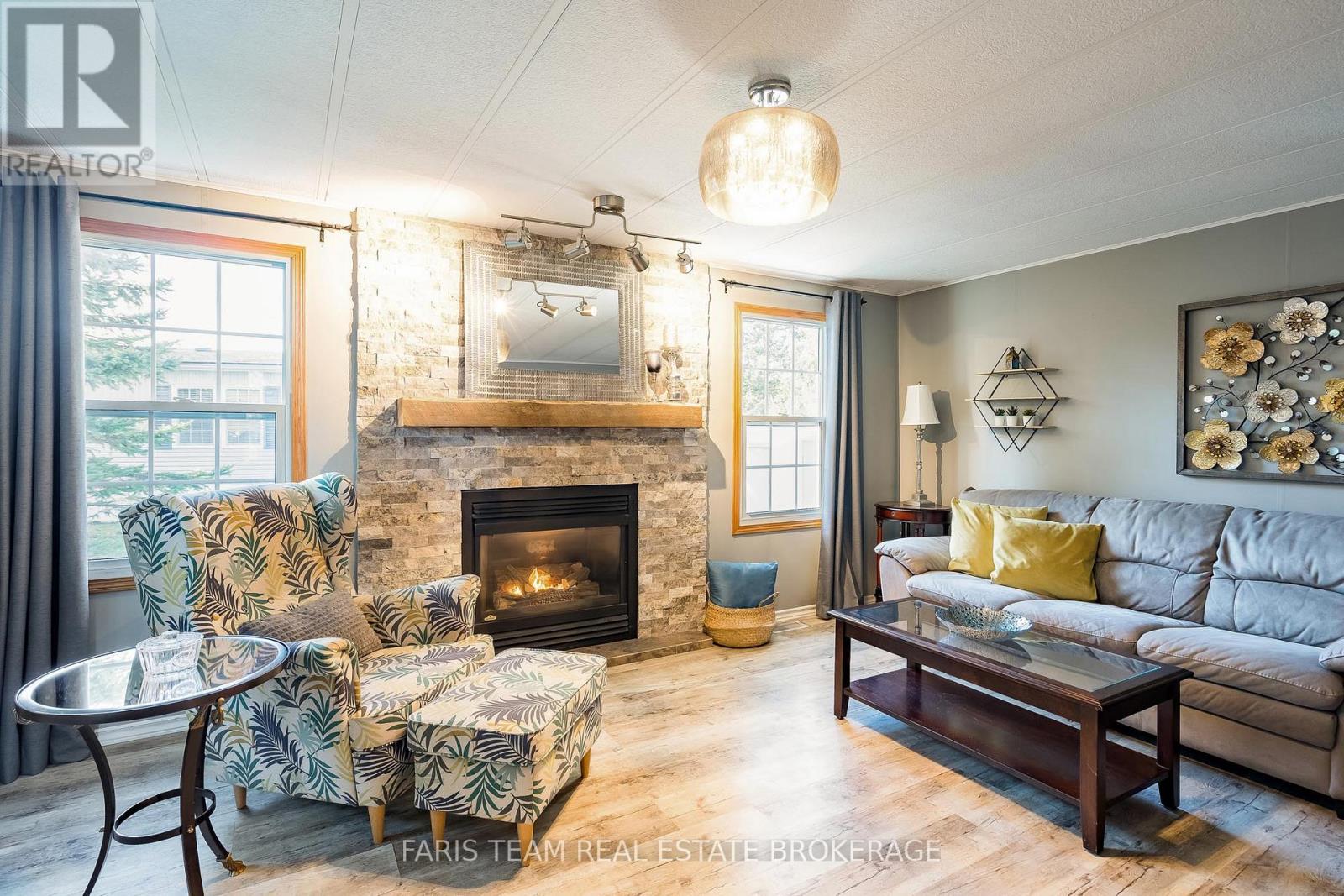 3 ST JAMES PLACE - 12