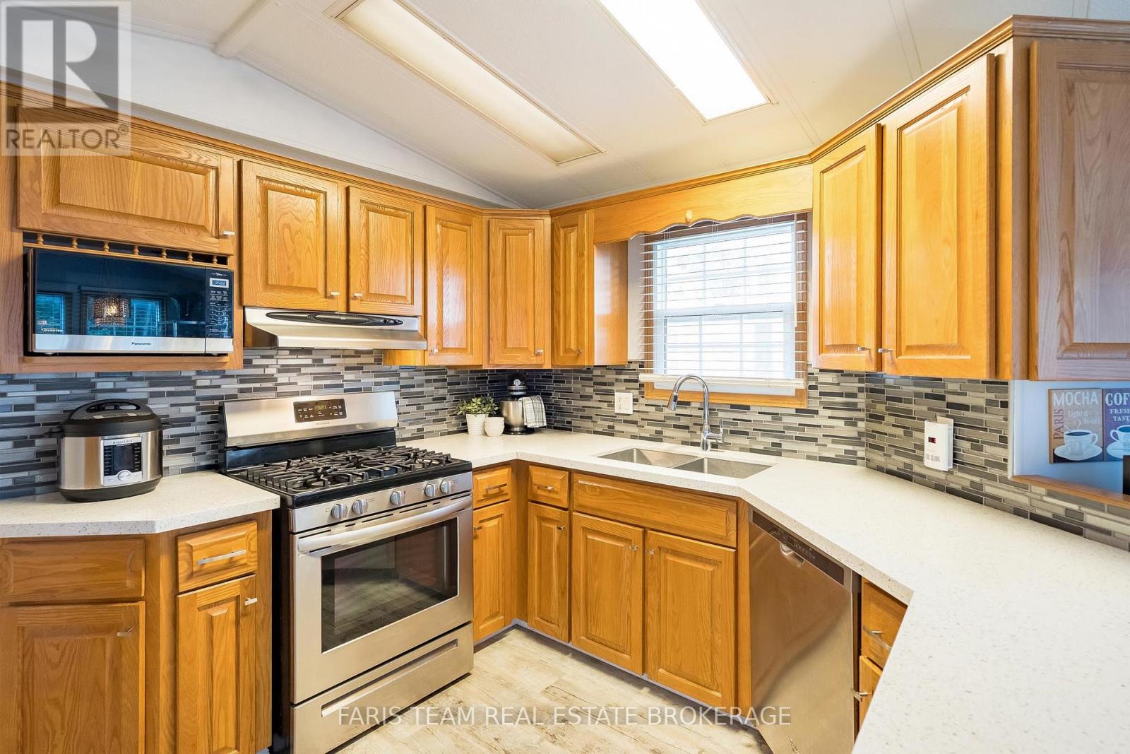 3 ST JAMES PLACE - 7