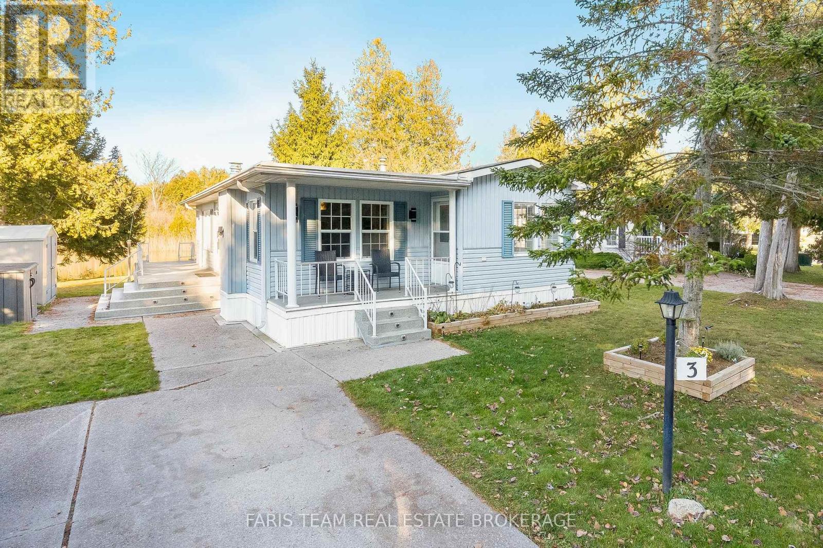 3 ST JAMES PLACE - 4