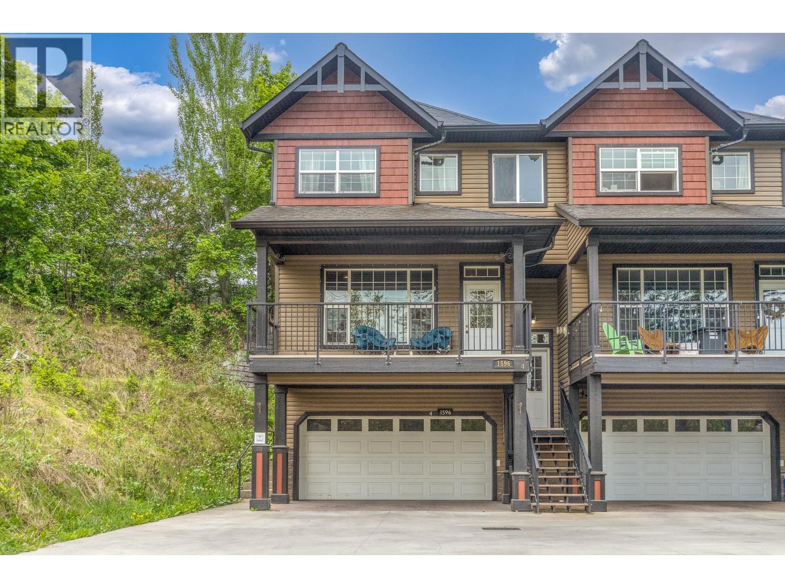 #4 1596 Okanagan Avenue SE - 1