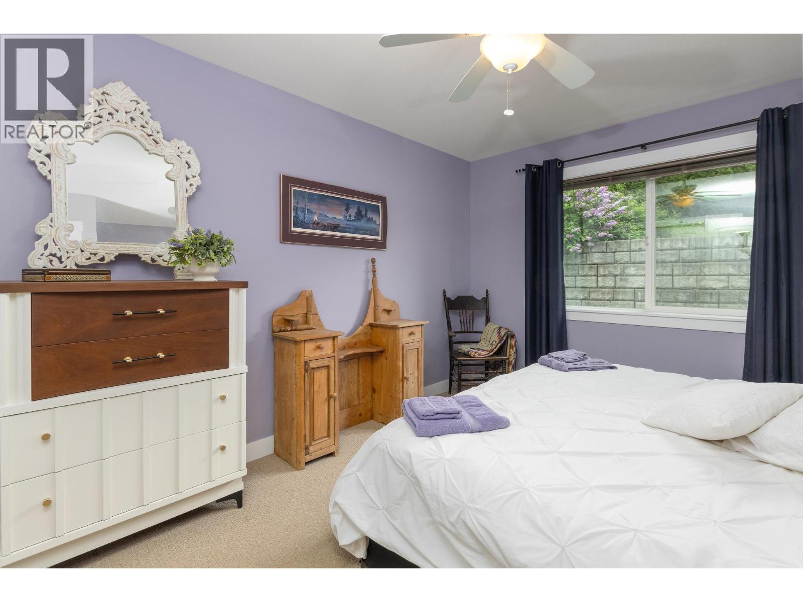 #4 1596 Okanagan Avenue SE - 23