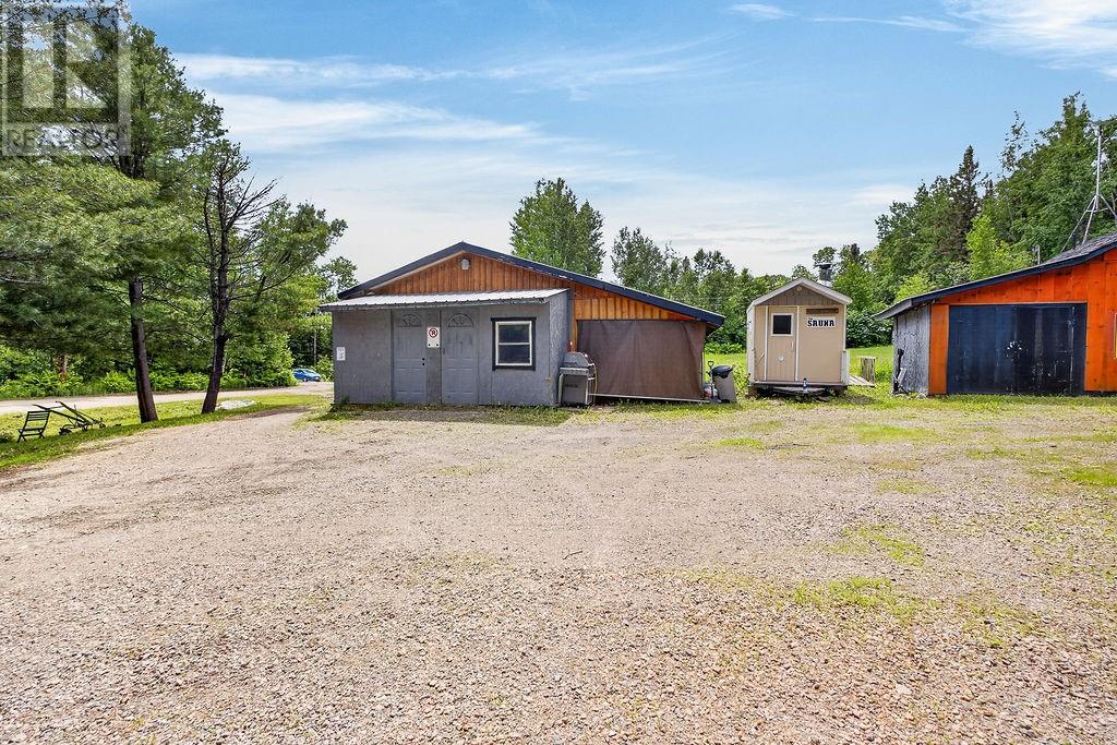 306 Deschenes Lake Road - 16