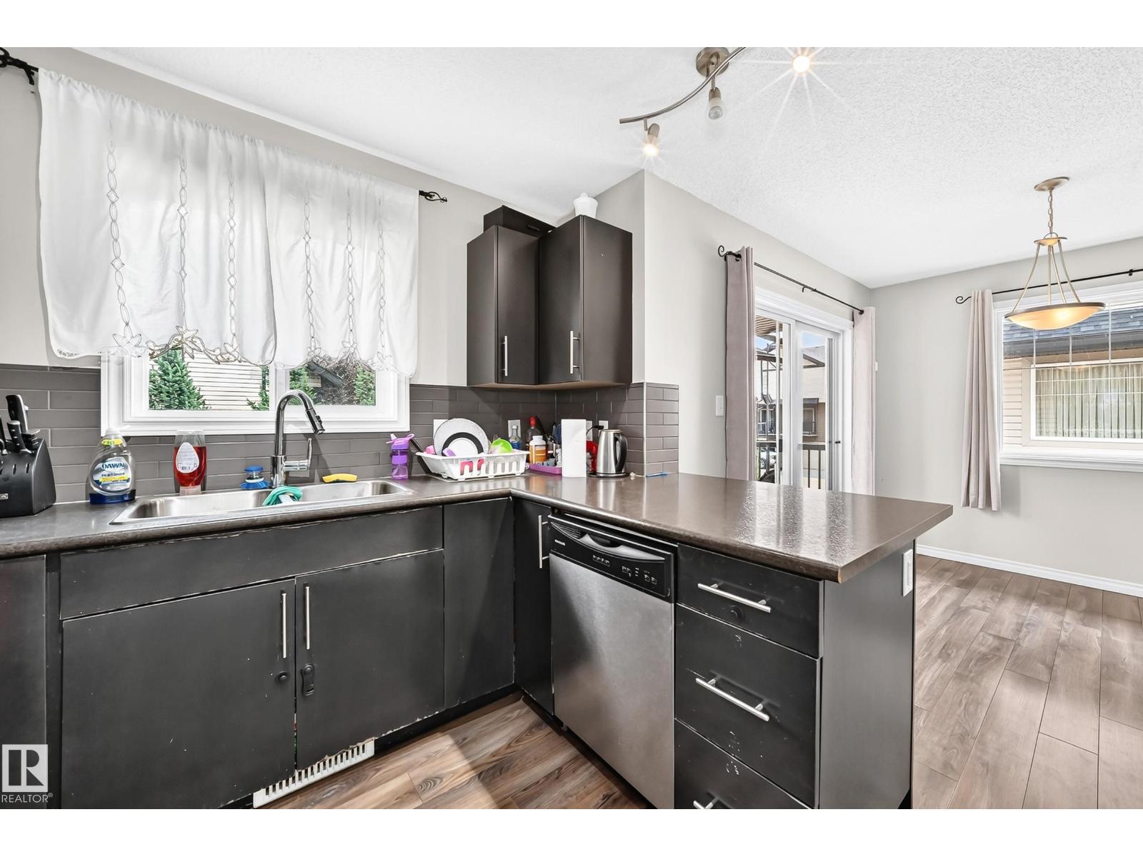 #21 8716 179 AV NW - 12