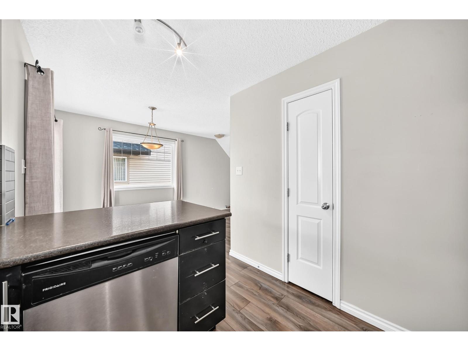 #21 8716 179 AV NW - 17