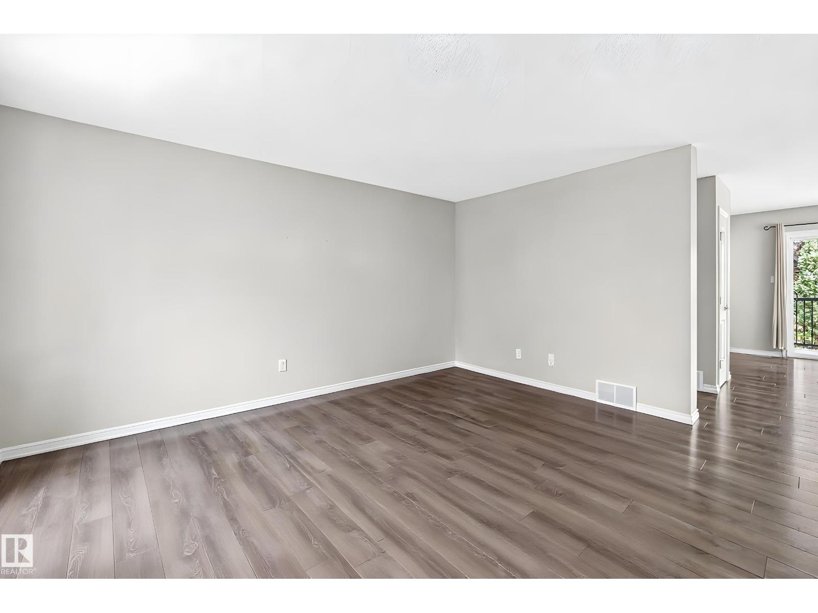 #21 8716 179 AV NW - 6