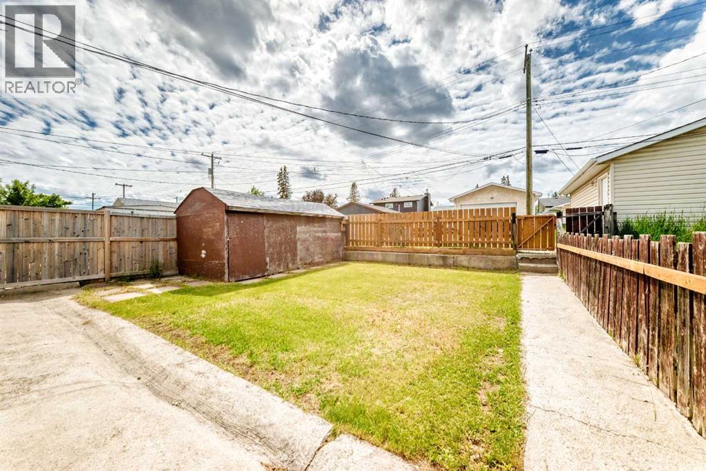 6329 Centre Street NW - 34