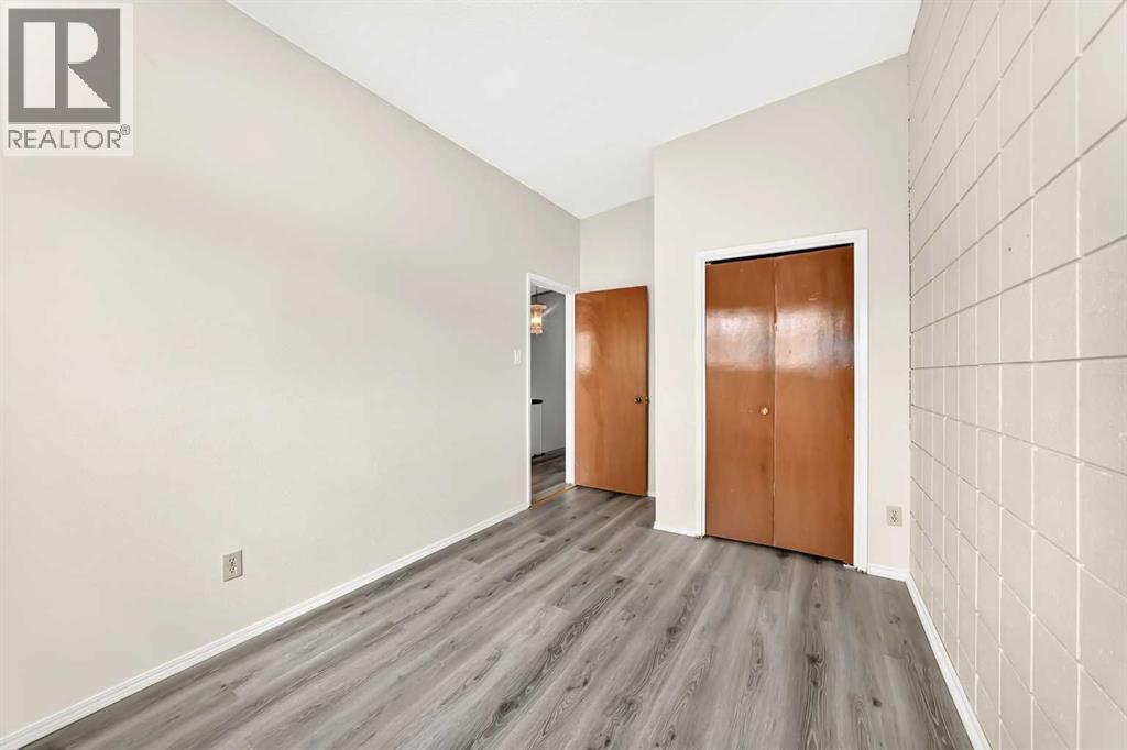 6329 Centre Street NW - 16