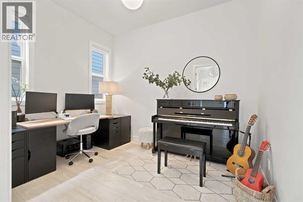 Front office / flex space