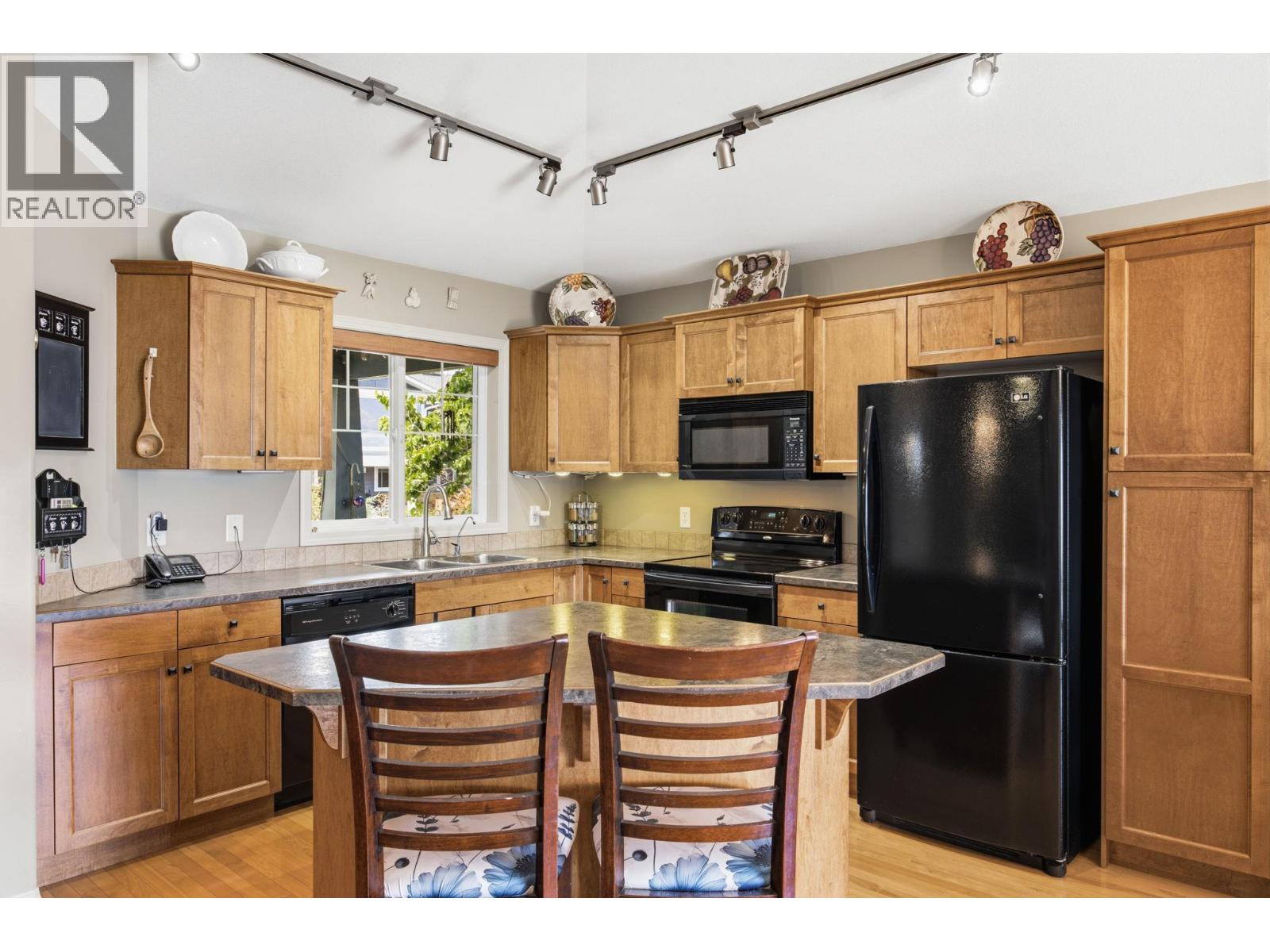 3652 Yorkton Road - 9