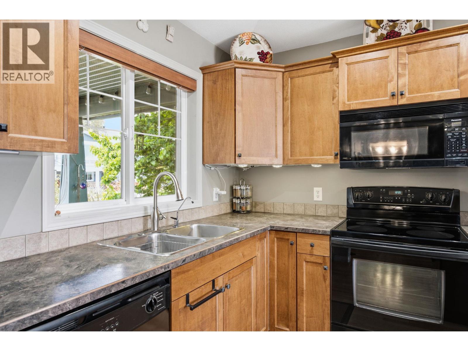 3652 Yorkton Road - 10