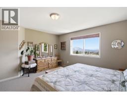 4pc Bathroom - 3652 Yorkton Road, West Kelowna, BC V4T2X2 Photo 13