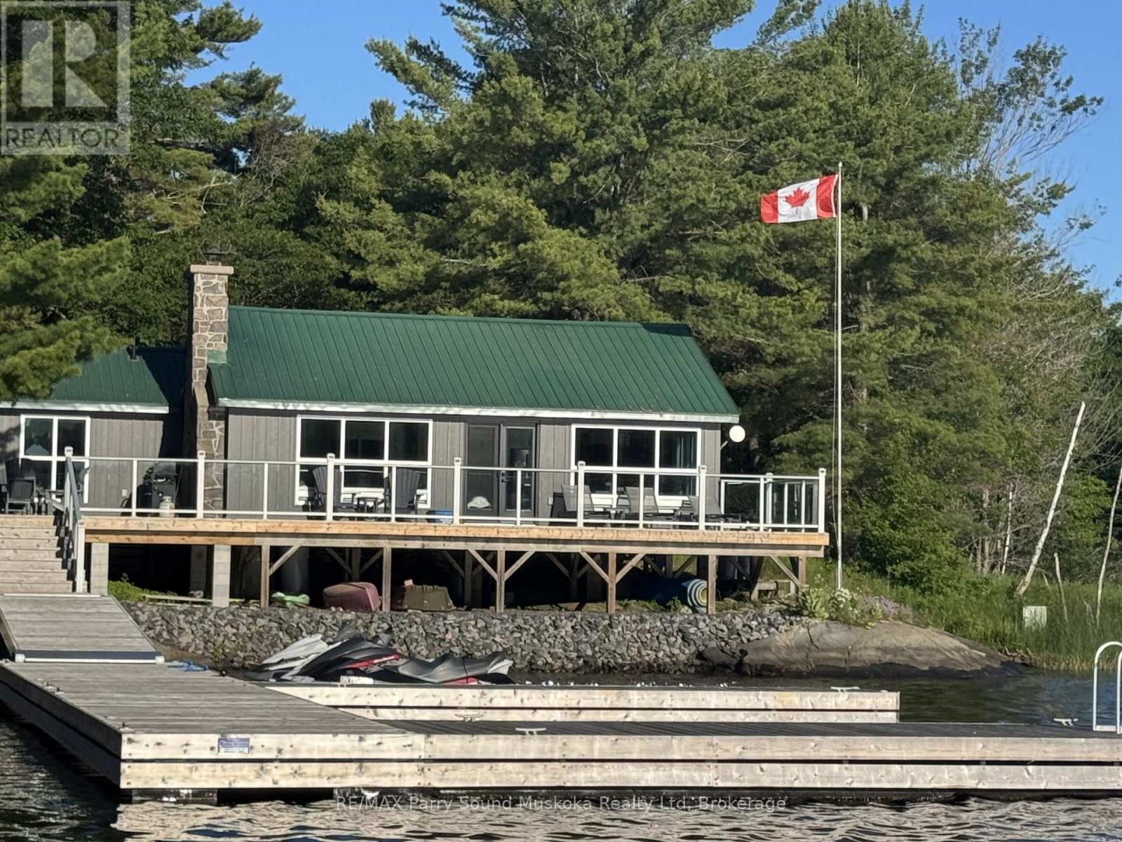 1 A15 ISLAND - 3