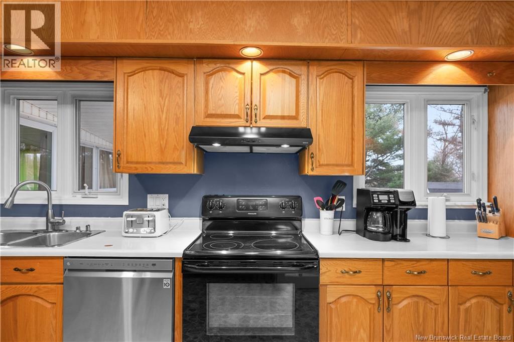 695 Hillsborough Road - 19