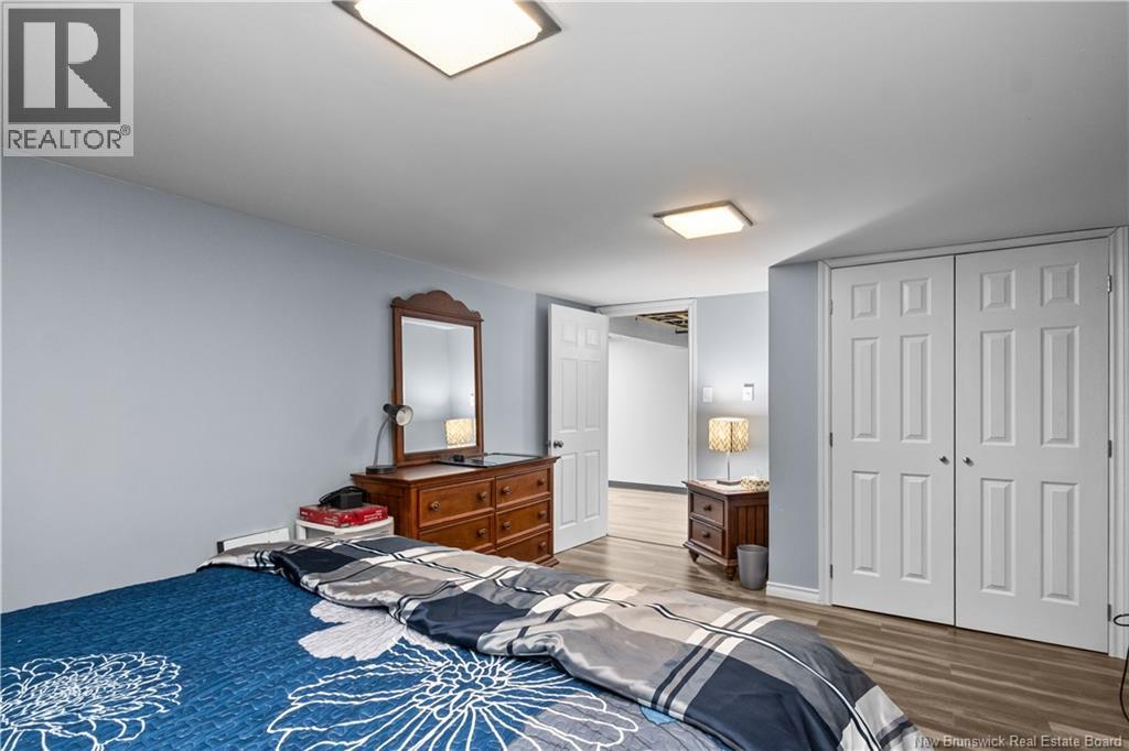 695 Hillsborough Road - 31