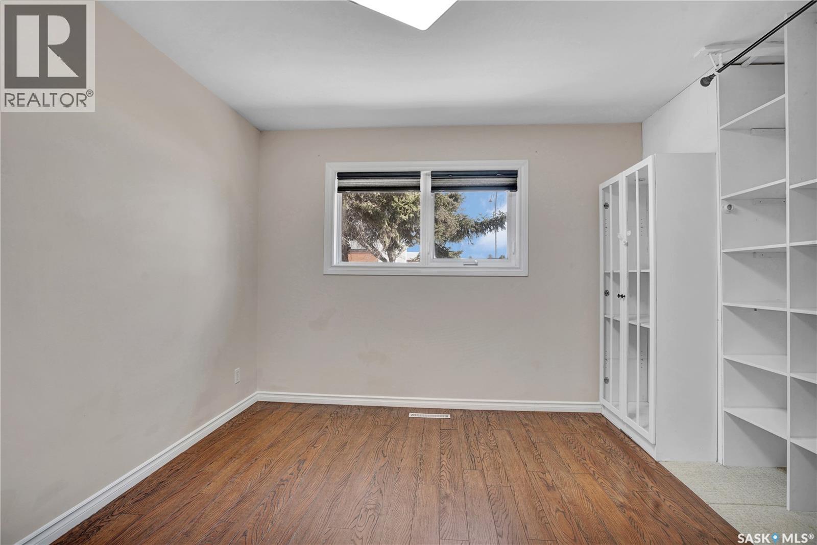 2406 Preston AVENUE S - 14