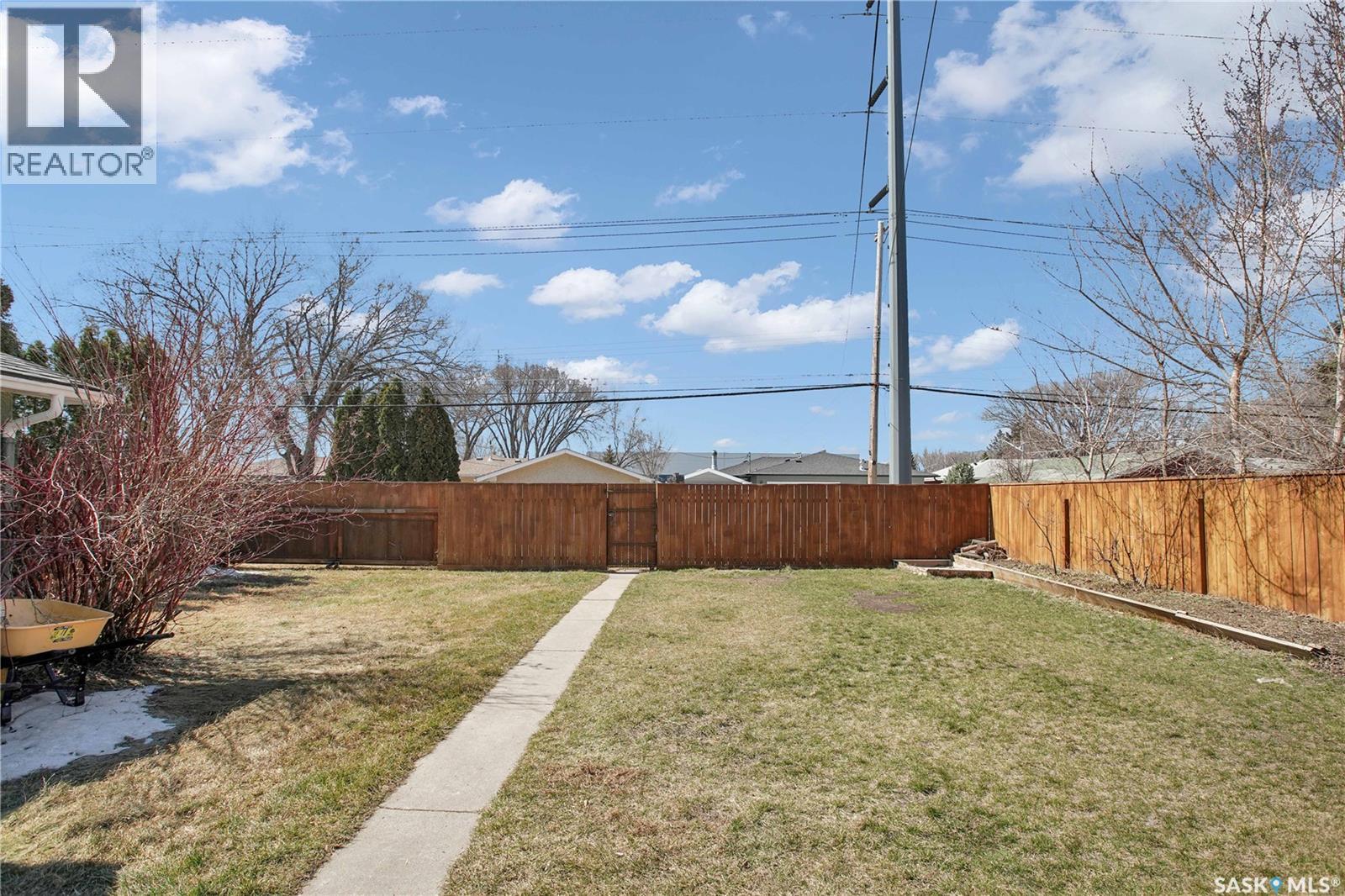 2406 Preston AVENUE S - 31