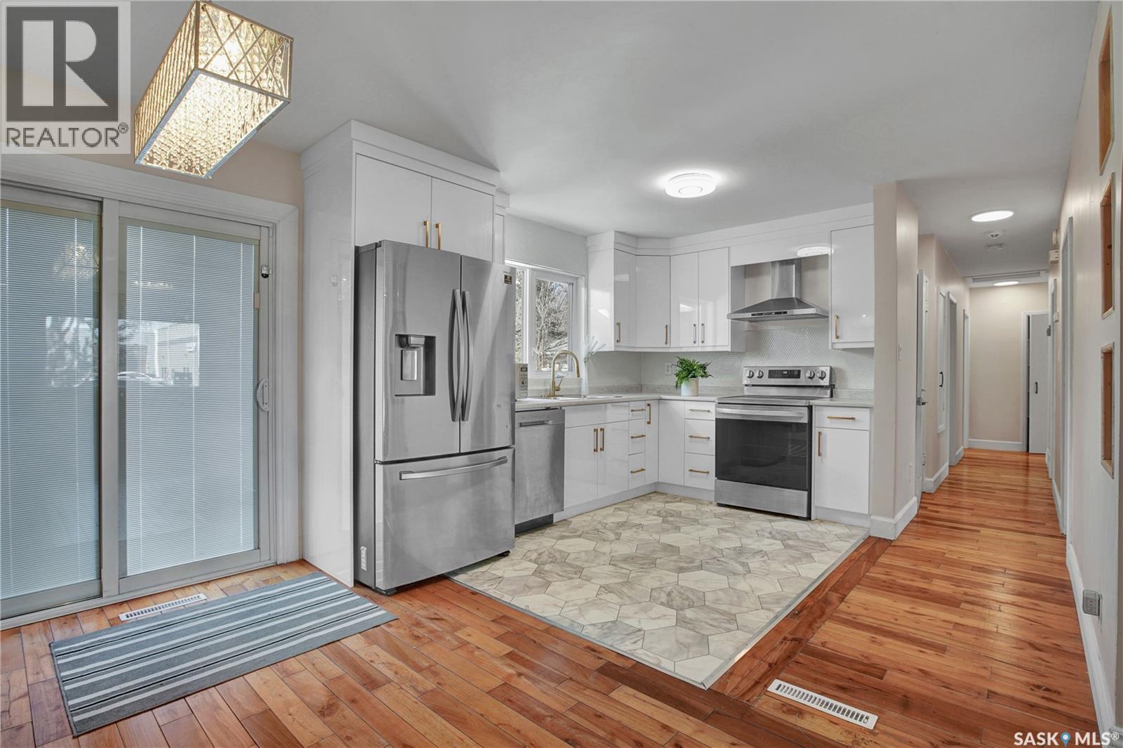 2406 Preston AVENUE S - 6