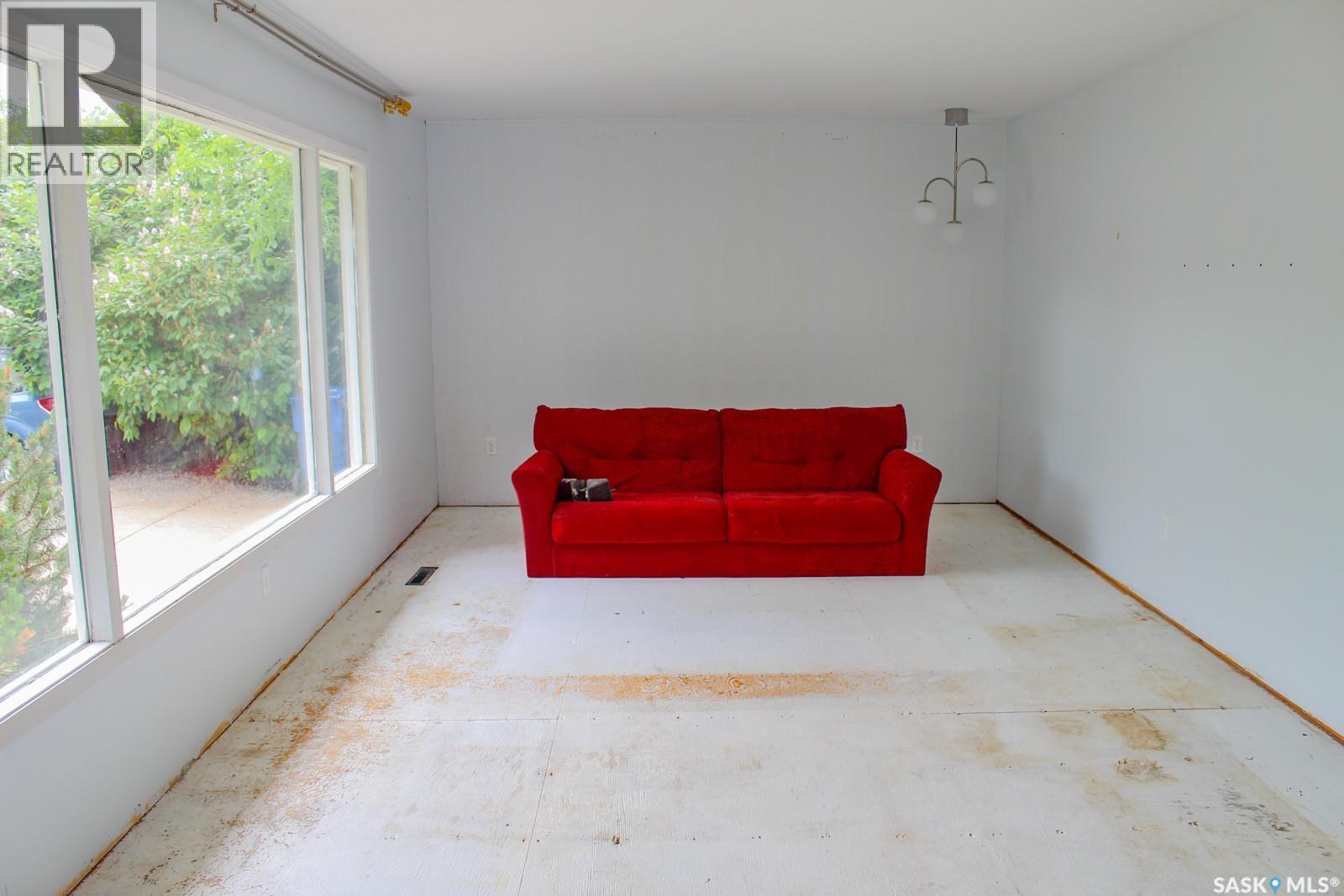 1 Sunset CRESCENT — photo 11