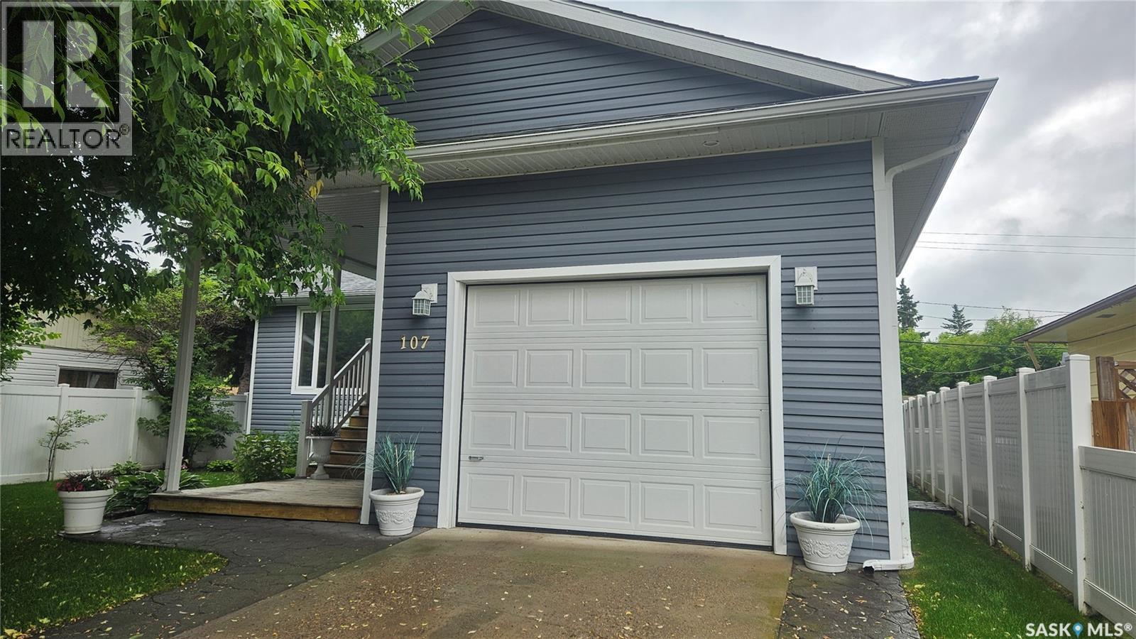 107 3rd STREET S - 2